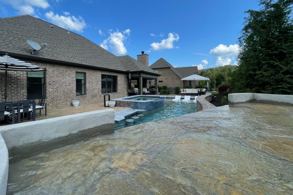 Knoxville Pool Installation: Enjoy Summer Fun in Your Backyard