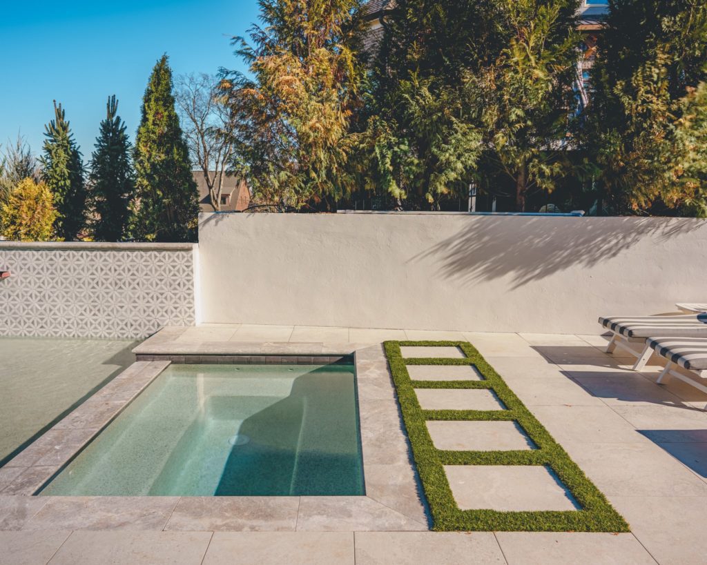 Knoxville Pool Installation: Enjoy Summer Fun in Your Backyard